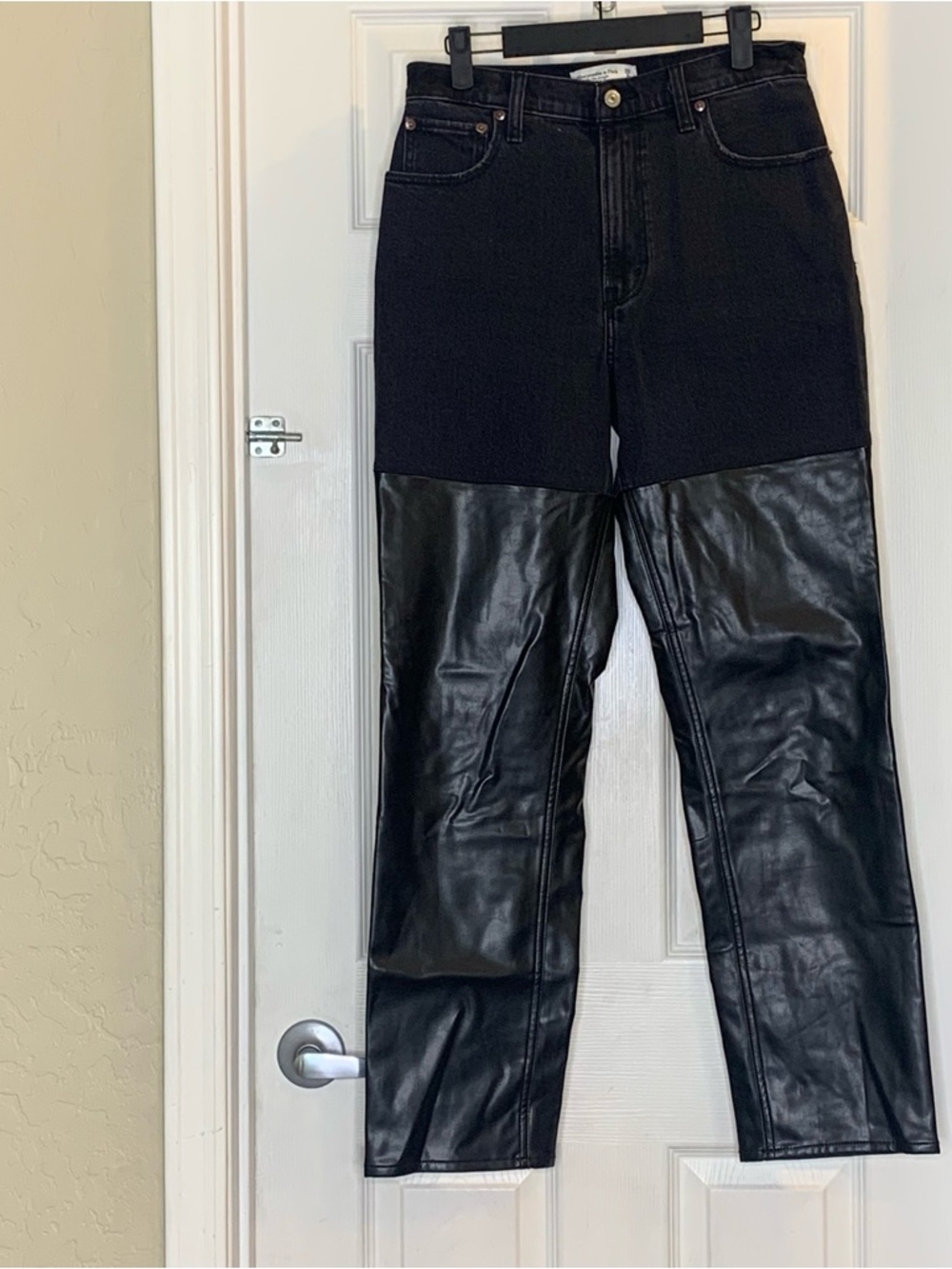 Abercrombie & Fitch The 90s Straight Ultra High Rise Mixed Fabric Jeans Size 6 - Picture 11 of 12